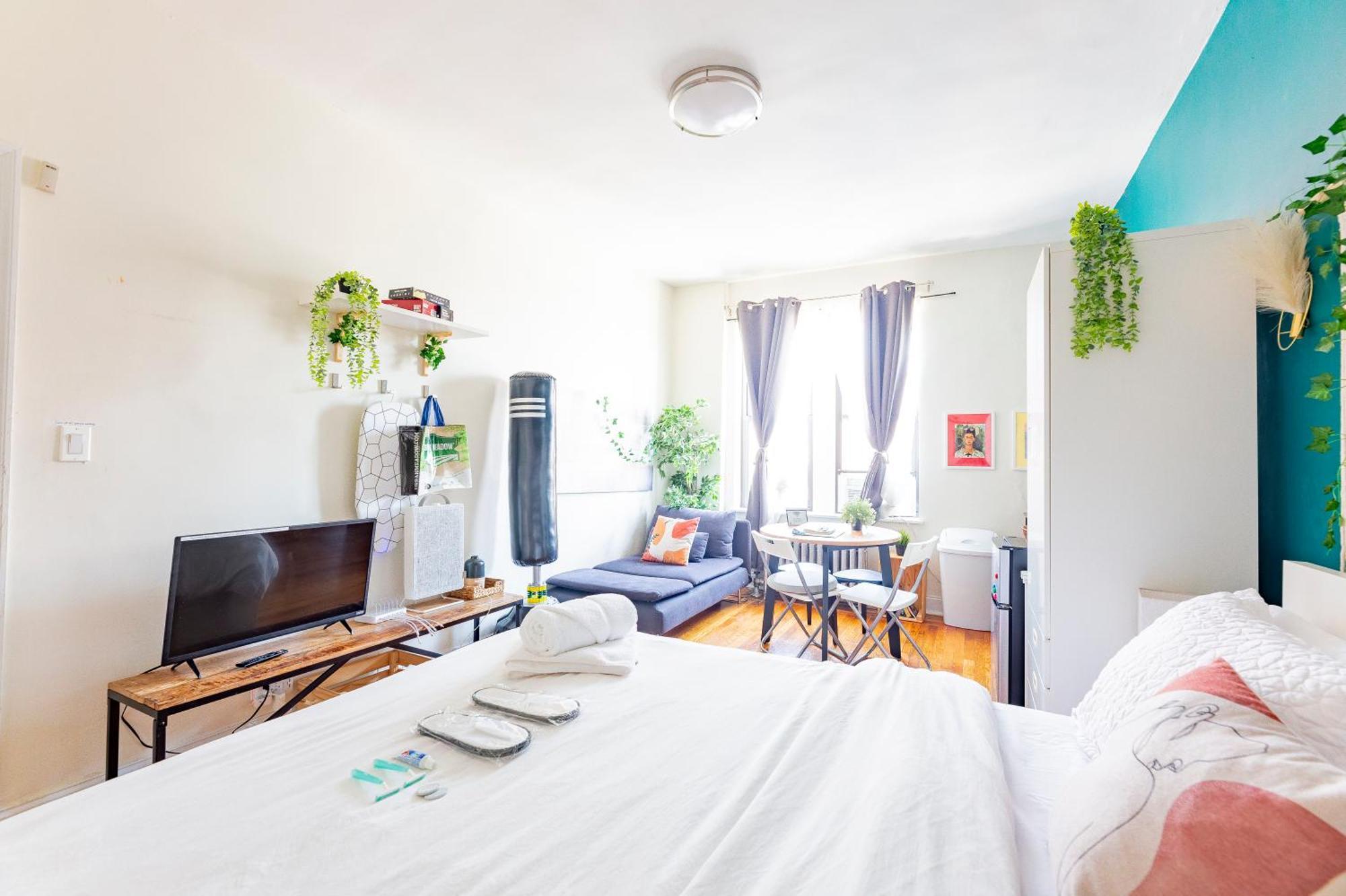 Boho By Delicate Only 25 Min To Times Square Near Citi Field, Us Open Shared Bathroom Cat Friendly Only Appartement *